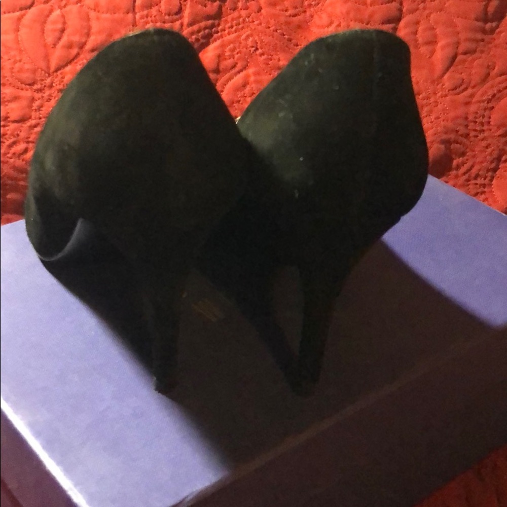 Stuart Weitzman Heels - Picture 4 of 4